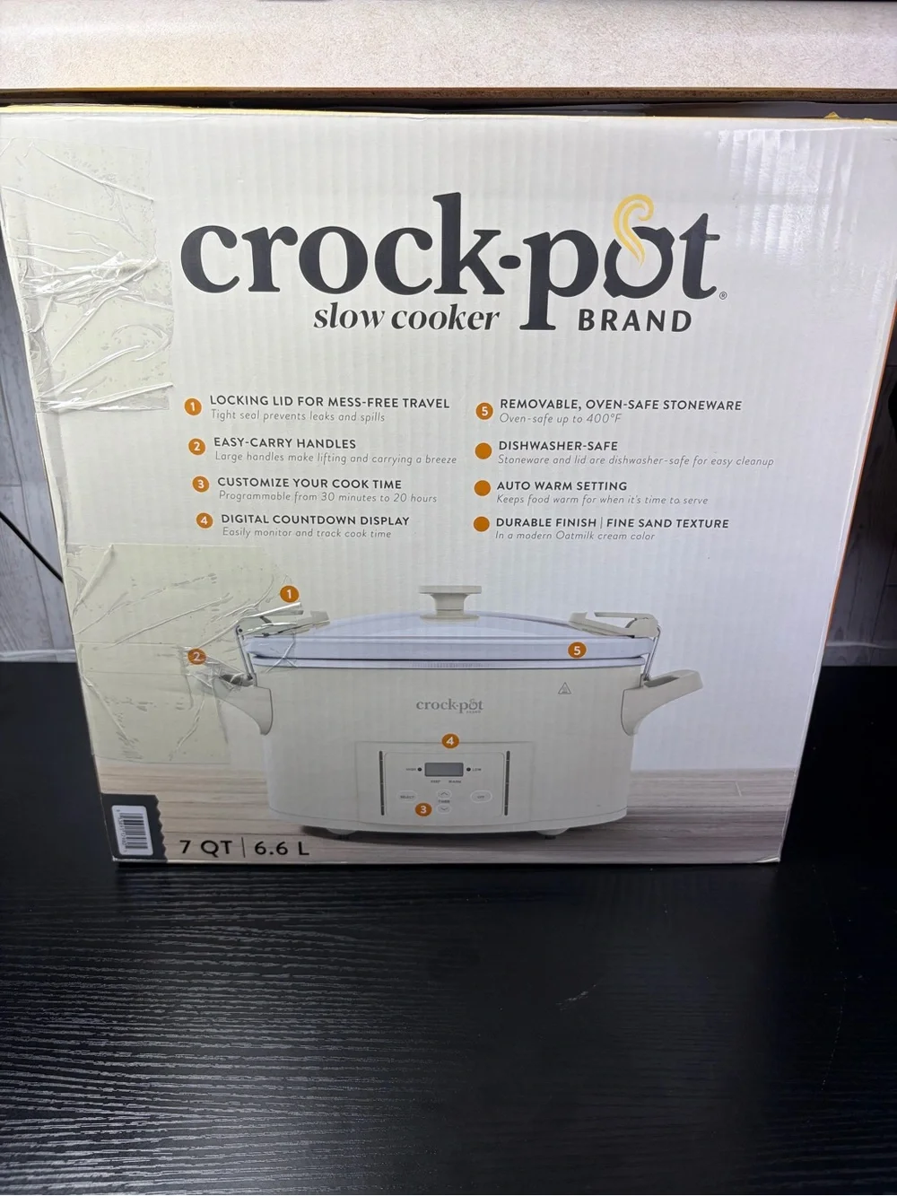 Crock-Pot 7 Qt Oval Slow Cooker - Cream “DAMAGED BOX” COOKER WASN’T AFFECTED